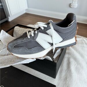 New Balance 327 Magnet White Womens